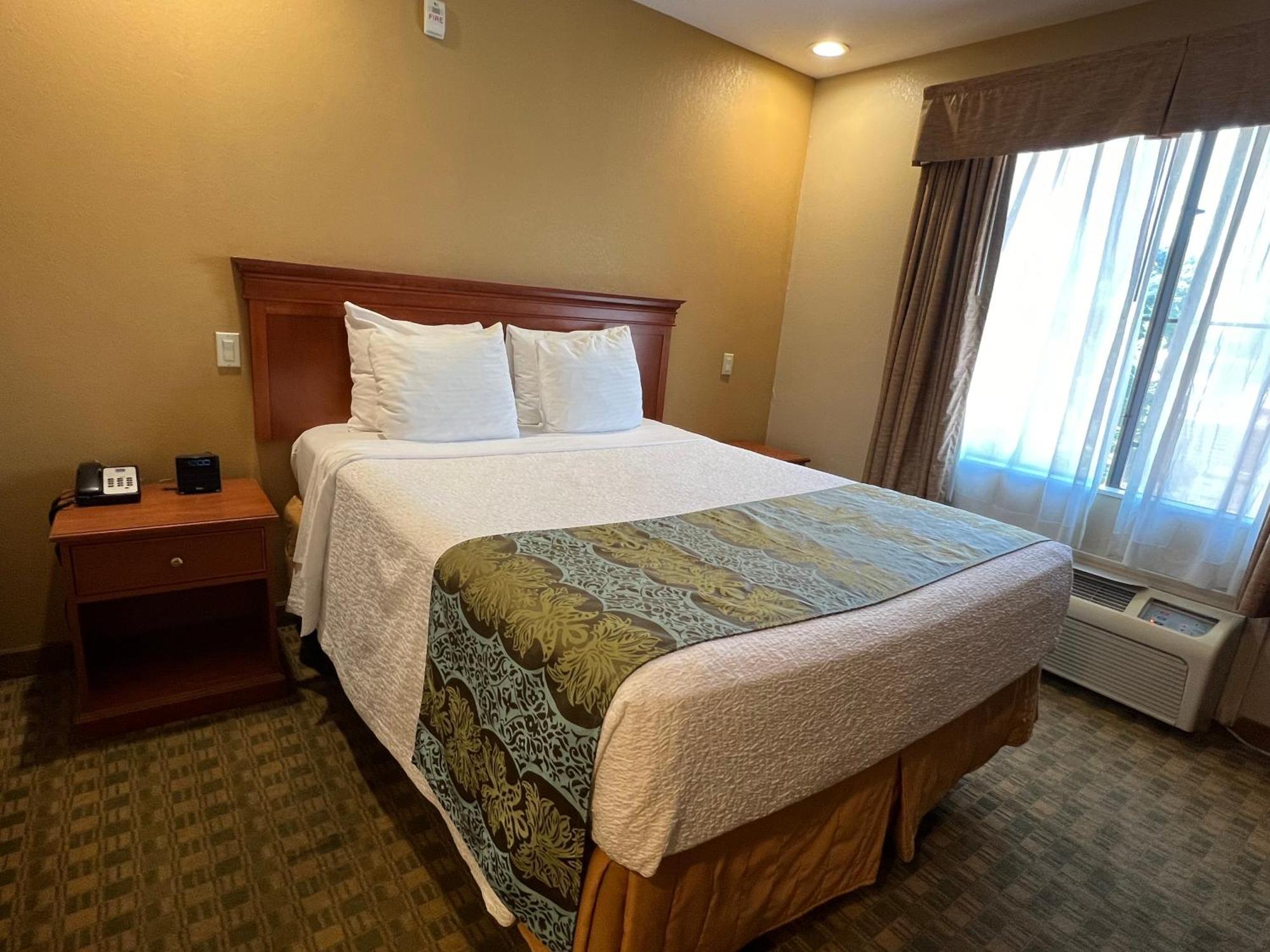 Pleasant Hill Inn מראה חיצוני תמונה