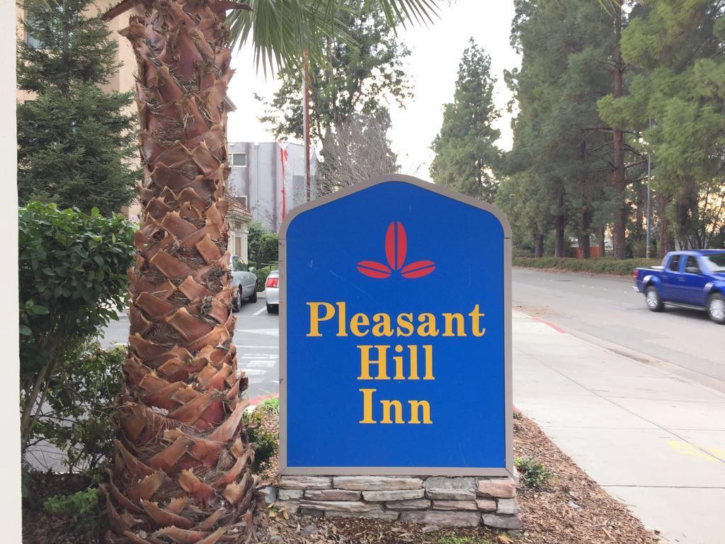 Pleasant Hill Inn מראה חיצוני תמונה